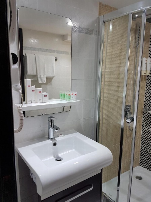 Al Jawhara Metro Hotel image 22