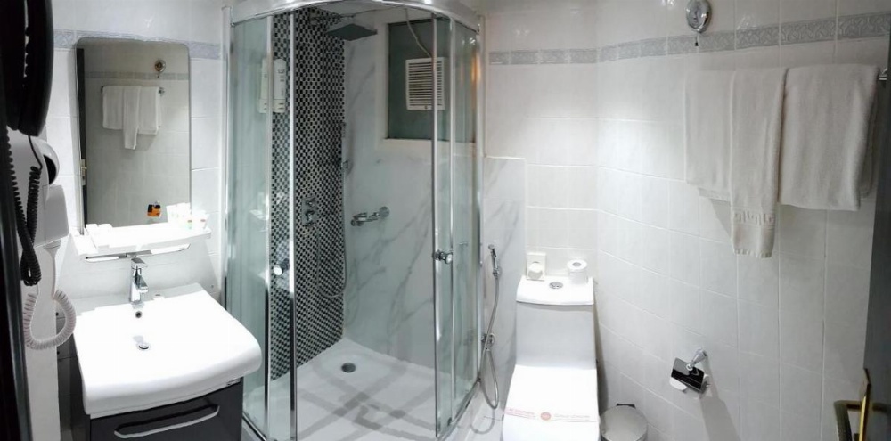 Al Jawhara Metro Hotel